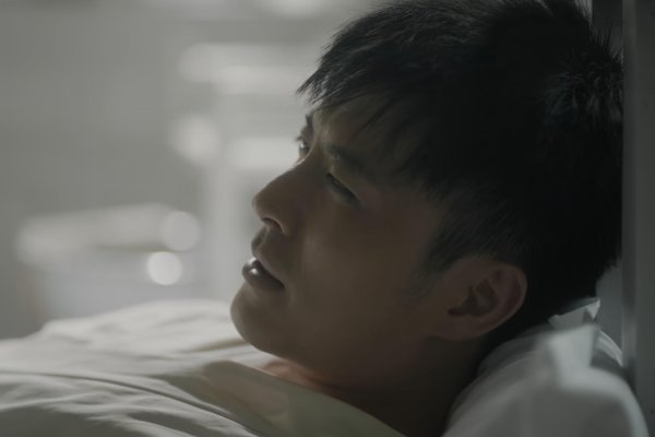 股合网 《潜渊》江飞曼惨死，陆西间被策反，谢念慈成第3代枫叶